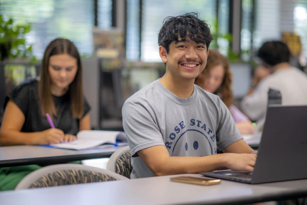 RSC students study in the LRC